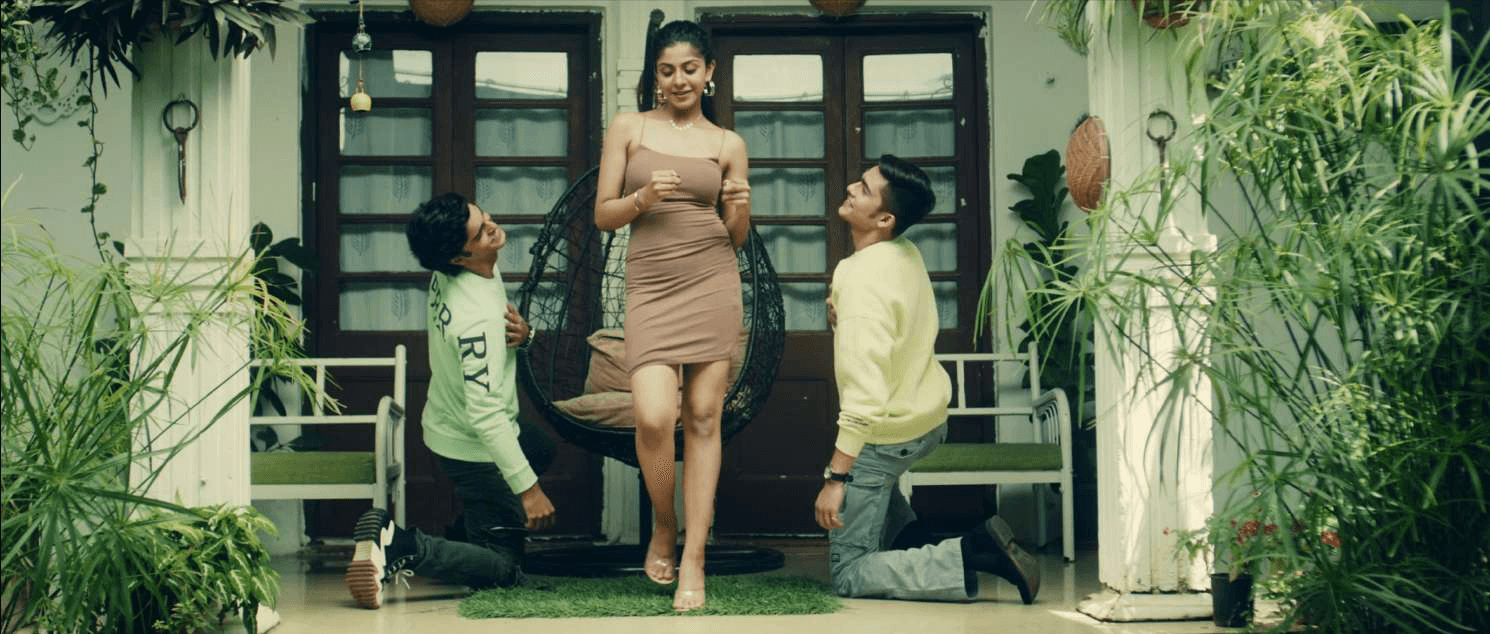 Sitaro mein hai ghar